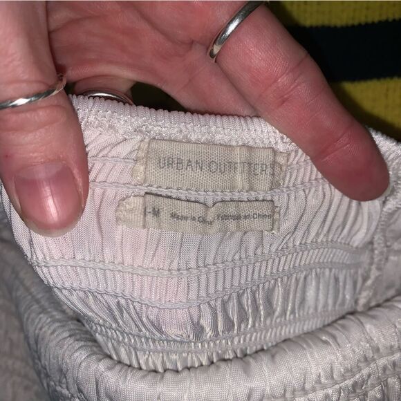 Urban outfitters off the shoulder top Medium - Picture 3 of 4